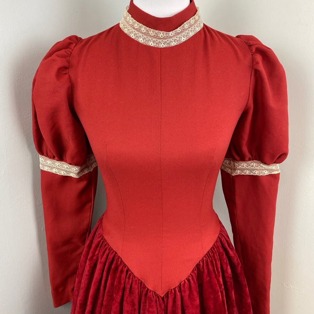 Vintage Victorian Red Velvet Gown Medieval Renaissance Dress XS - Picture 2 of 12